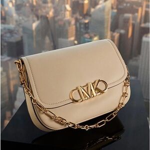 NWT MICHAEL Michael Kors Parker MD Saddle bag